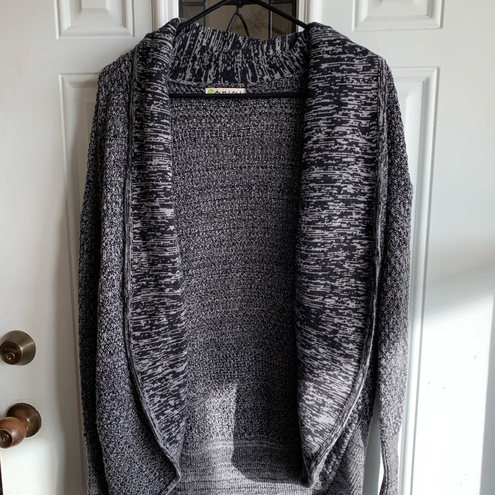Dakini Woman’s Cardigan w/ Thumbholes